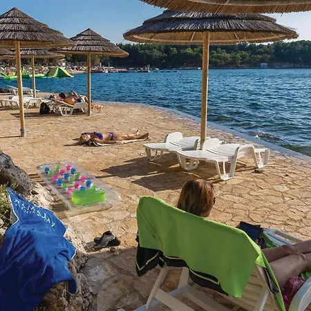 Apartment Stunning In Cervar Porat With Kitchen Poreč