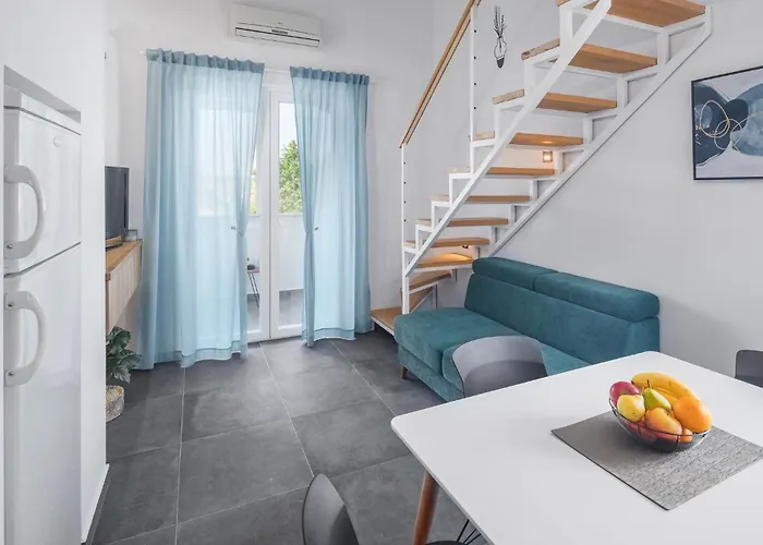 Apartment Two-bedroom In Cervar Porat