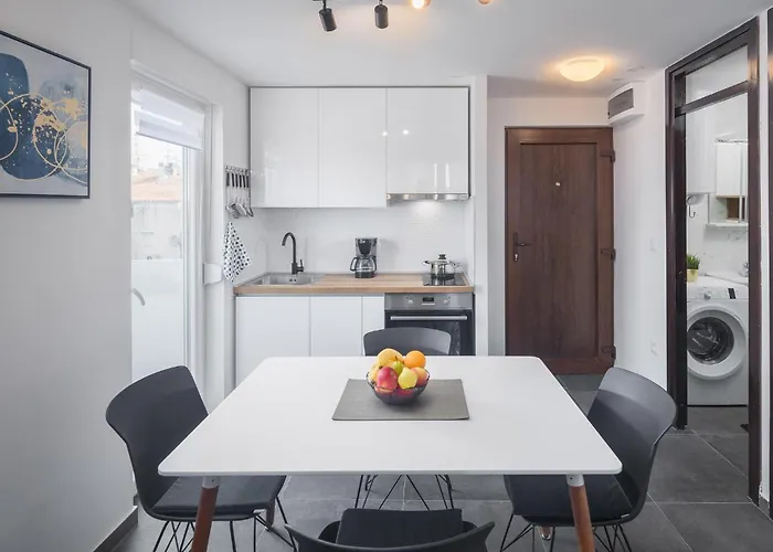 Two-bedroom In Cervar Porat Apartment