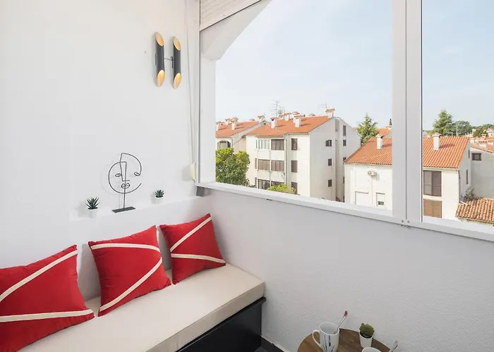 Apartment Two-bedroom In Cervar Porat *